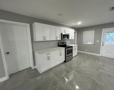 129 Euclid Boulevard - Photo Thumbnail 1