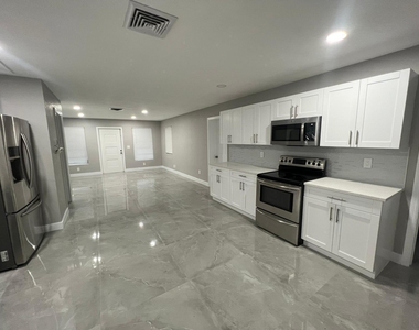 129 Euclid Boulevard - Photo Thumbnail 2