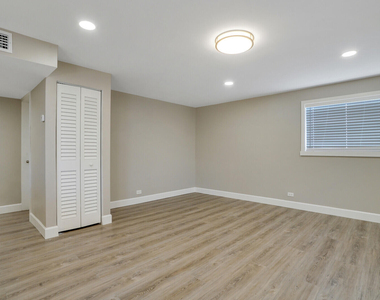1225 W 10th Street - Photo Thumbnail 2