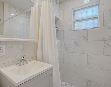 1225 W 10th Street - Photo Thumbnail 10