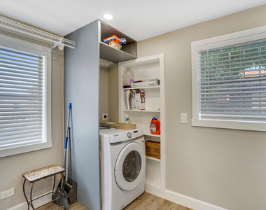 1225 W 10th Street - Photo Thumbnail 7