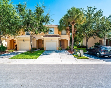 460 Rainbow Springs Terrace - Photo Thumbnail 36