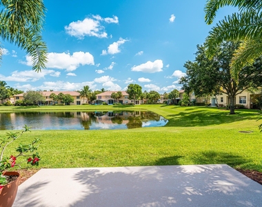 460 Rainbow Springs Terrace - Photo Thumbnail 8