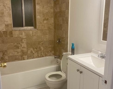 2830 Somerset Drive - Photo Thumbnail 11