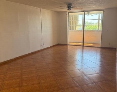2830 Somerset Drive - Photo Thumbnail 3