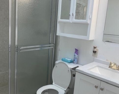 2830 Somerset Drive - Photo Thumbnail 15