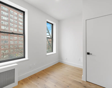 192 6th Avenue - Photo Thumbnail 4