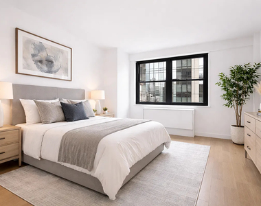 East 39th Street - Photo Thumbnail 3