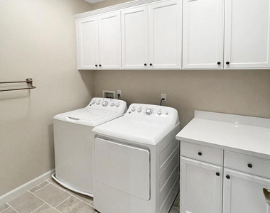 1653 Range Road - Photo Thumbnail 18