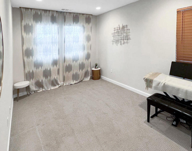 1653 Range Road - Photo Thumbnail 13