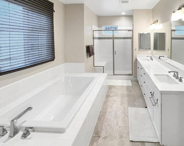 1653 Range Road - Photo Thumbnail 17