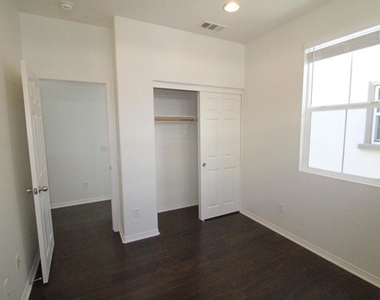 3139 Lisbon Lane - Photo Thumbnail 21