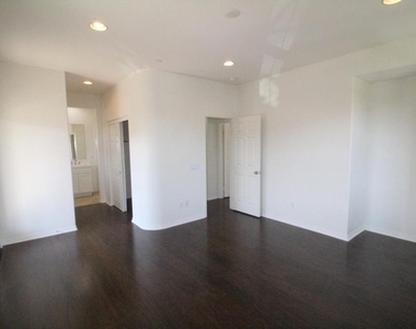 3139 Lisbon Lane - Photo Thumbnail 29