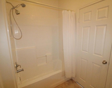 3139 Lisbon Lane - Photo Thumbnail 23