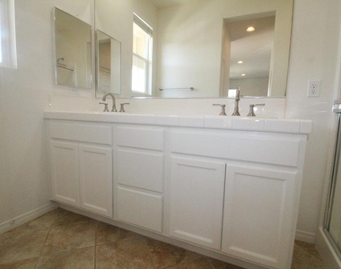 3139 Lisbon Lane - Photo Thumbnail 32