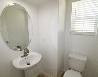3139 Lisbon Lane - Photo Thumbnail 8