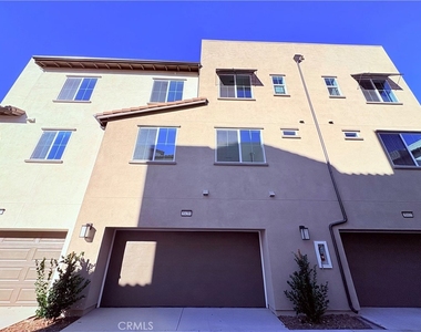 8439 Bickmore Ave - Photo Thumbnail 14