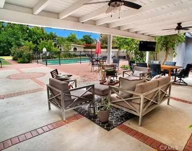 17249 Raymer - Photo Thumbnail 16