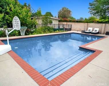 17249 Raymer - Photo Thumbnail 14