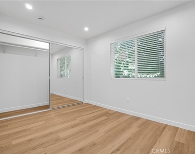 16120 Haynes Street - Photo Thumbnail 14