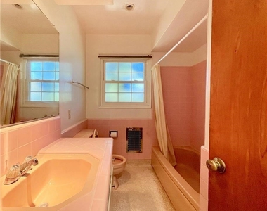 2624 N Towner Street - Photo Thumbnail 6