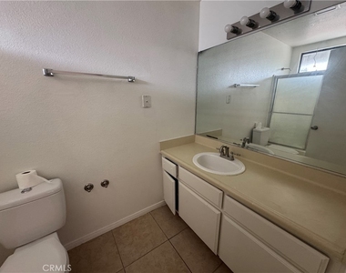 539 N Pasadena - Photo Thumbnail 8