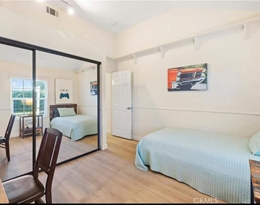 5 Wellesley - Photo Thumbnail 3