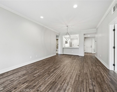 2243 Martin - Photo Thumbnail 4