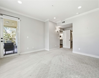 2243 Martin - Photo Thumbnail 5