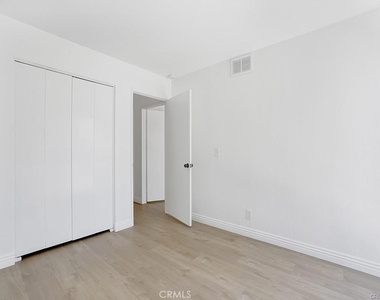 9 Robon Ct - Photo Thumbnail 16