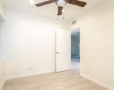 245 Beverly Street - Photo Thumbnail 12
