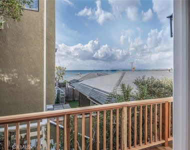 245 Beverly Street - Photo Thumbnail 3