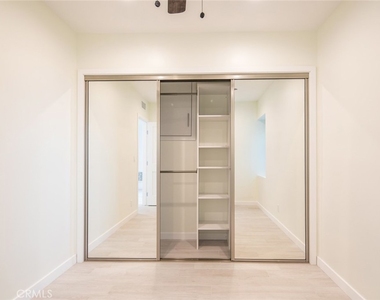 245 Beverly Street - Photo Thumbnail 10