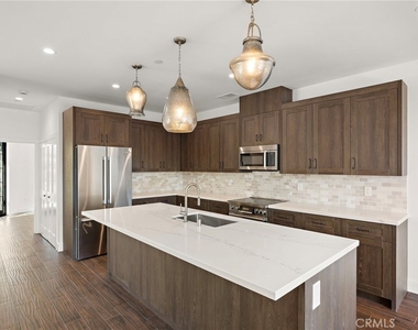 34191 San Mareno - Photo Thumbnail 7