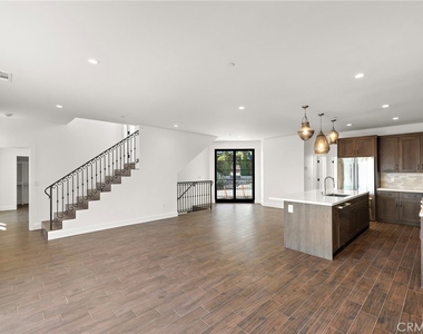 34191 San Mareno - Photo Thumbnail 5