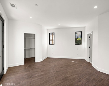 34191 San Mareno - Photo Thumbnail 13