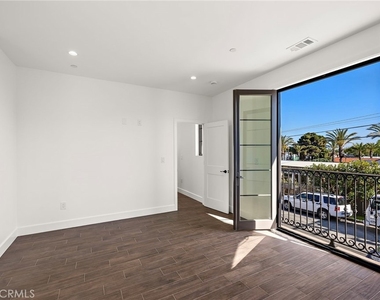 34191 San Mareno - Photo Thumbnail 14