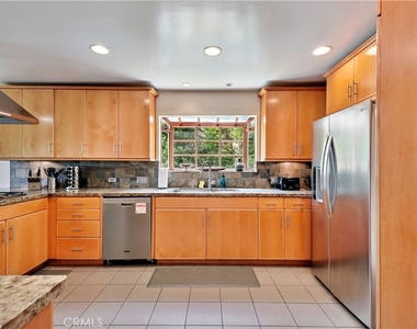 7161 Grasswood Avenue - Photo Thumbnail 12