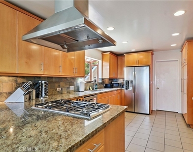 7161 Grasswood Avenue - Photo Thumbnail 18