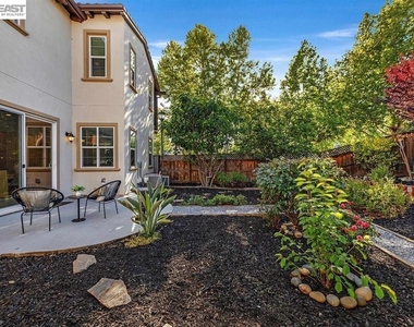 6180 Alpine Blue Dr - Photo Thumbnail 20