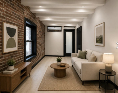 Hudson St & w 11th st - Photo Thumbnail 1
