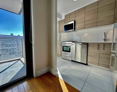 West 96th Street - Photo Thumbnail 2