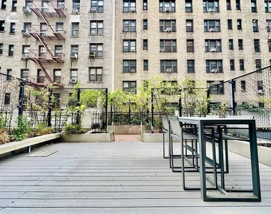 West 96th Street - Photo Thumbnail 12