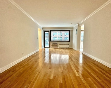 West 96th Street - Photo Thumbnail 5