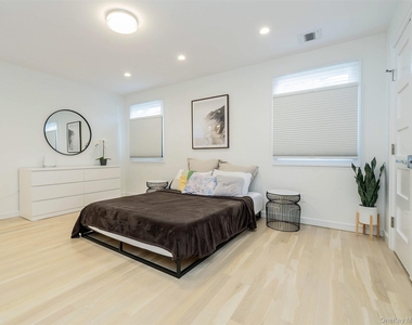 27 Pine Street - Photo Thumbnail 26