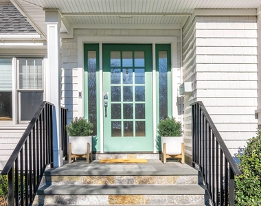 27 Pine Street - Photo Thumbnail 3