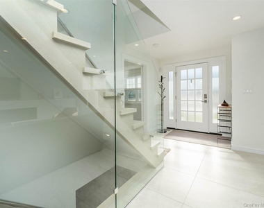 27 Pine Street - Photo Thumbnail 4