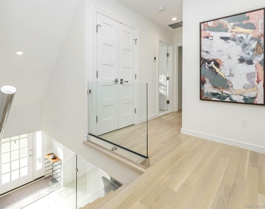27 Pine Street - Photo Thumbnail 25