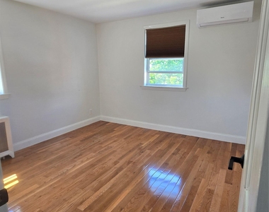 7058 260th Street - Photo Thumbnail 2
