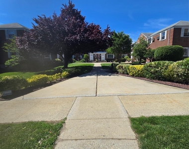 7058 260th Street - Photo Thumbnail 1